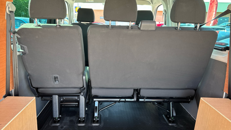 Volkswagen Transporter T32 Swb Diesel 2.0 TDI 110 Highline Kombi Van